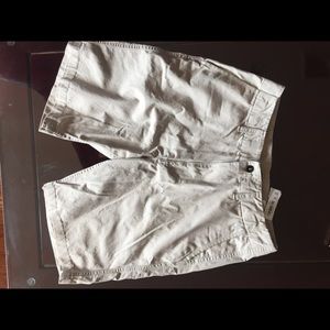Men’s khaki shorts